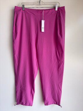 NWT CHICO'S Zenergy Bungee Crop Pants Size 1.5 =US Size 10